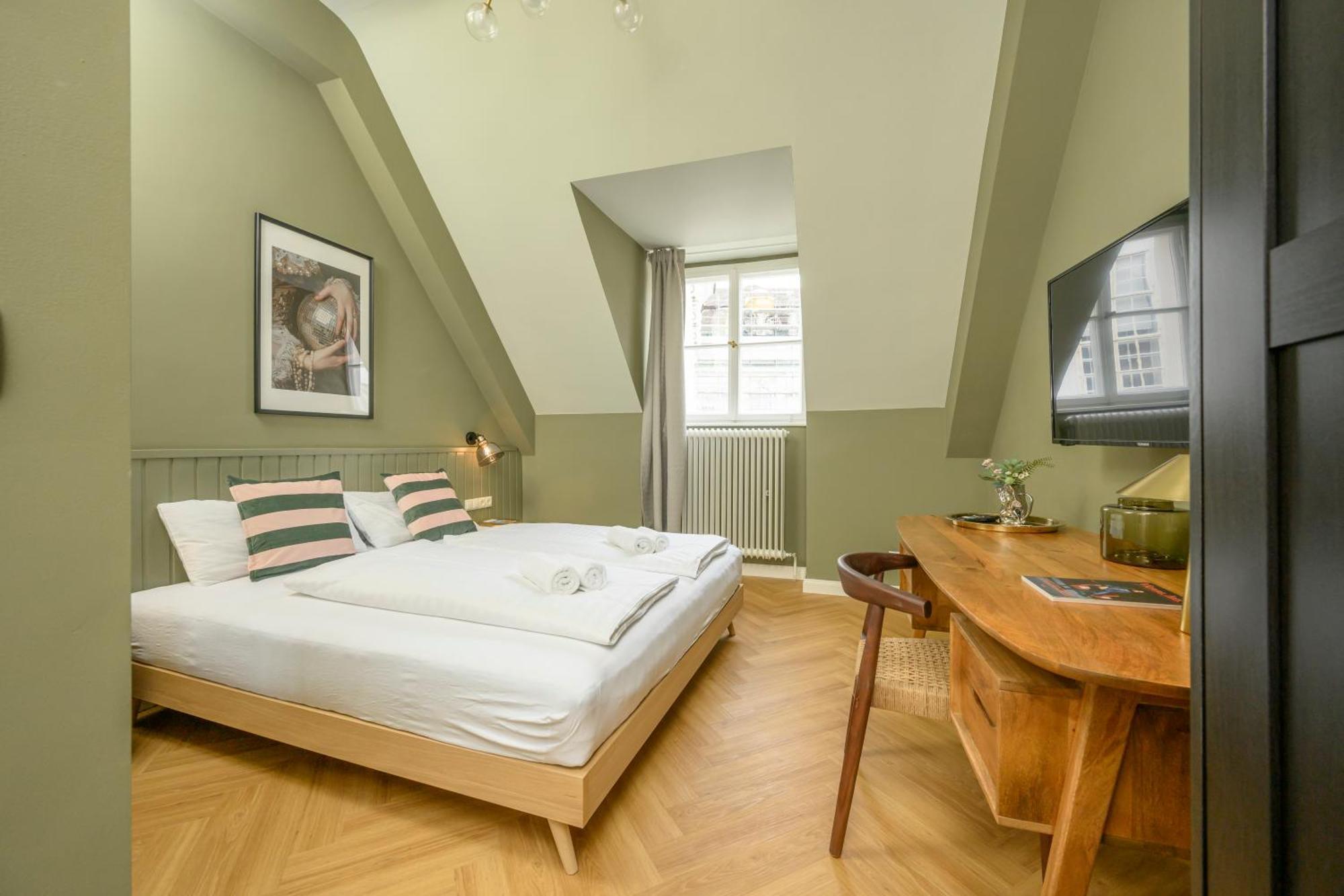 Palais Palffy Suits Вена Экстерьер фото