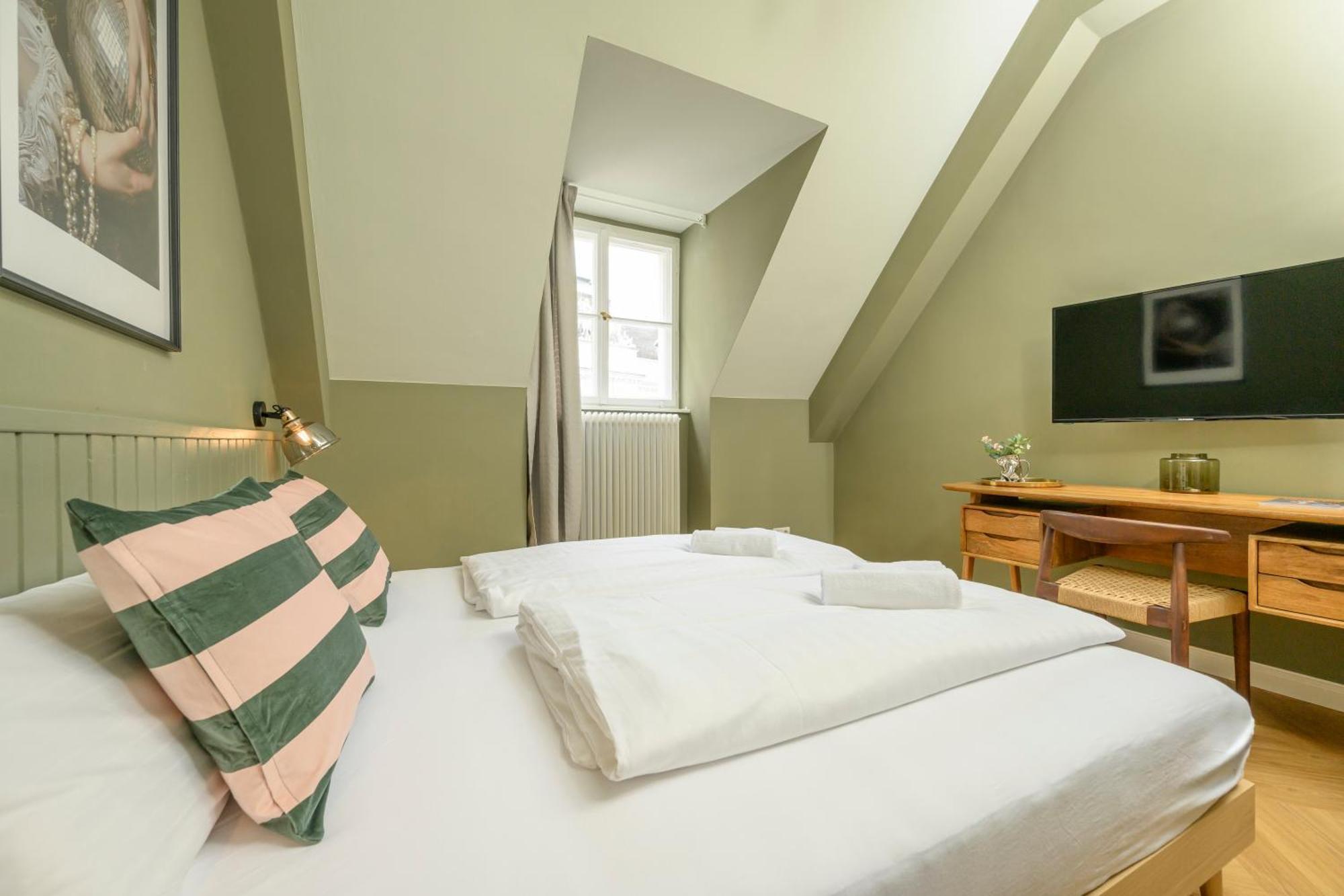 Palais Palffy Suits Вена Экстерьер фото